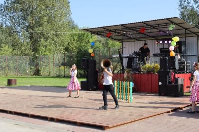 Click to view full size image