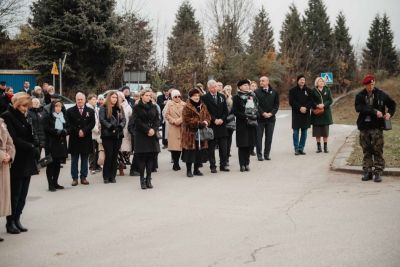 Click to view full size image