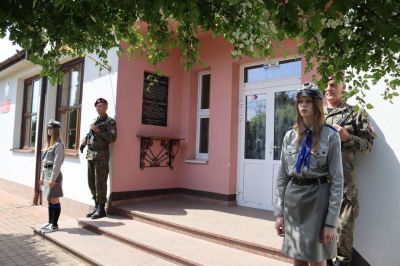 Click to view full size image